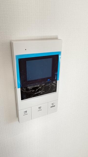 240000
