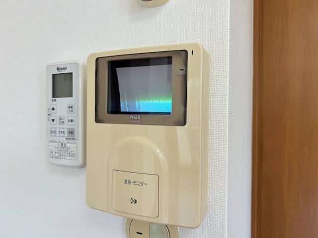 250000