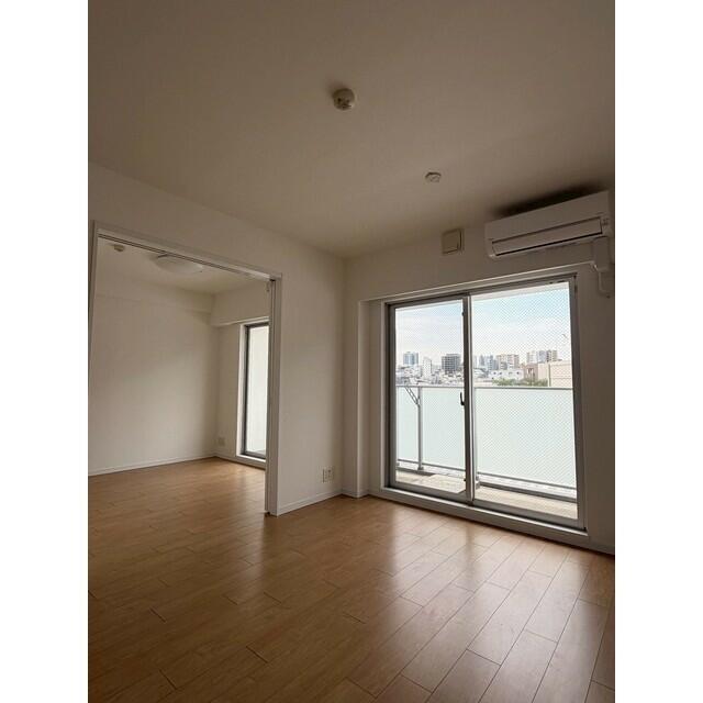 260000