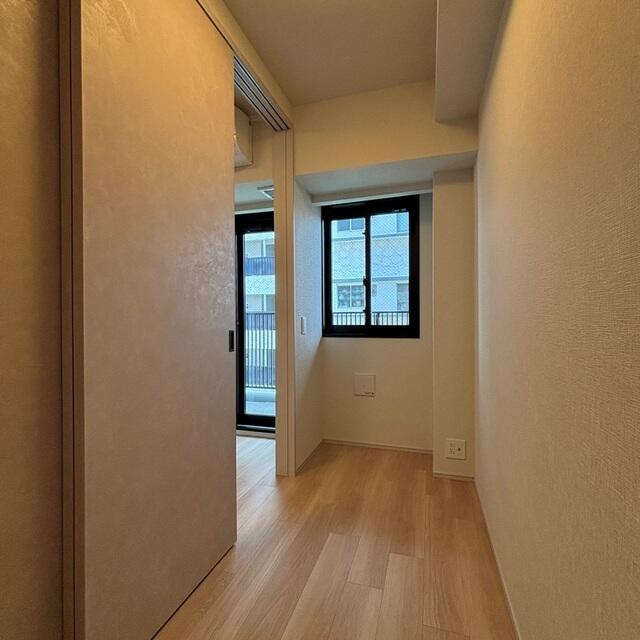 162000