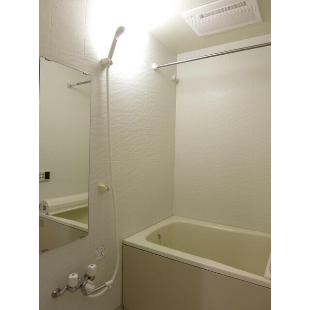 159000