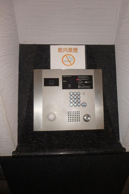 282000