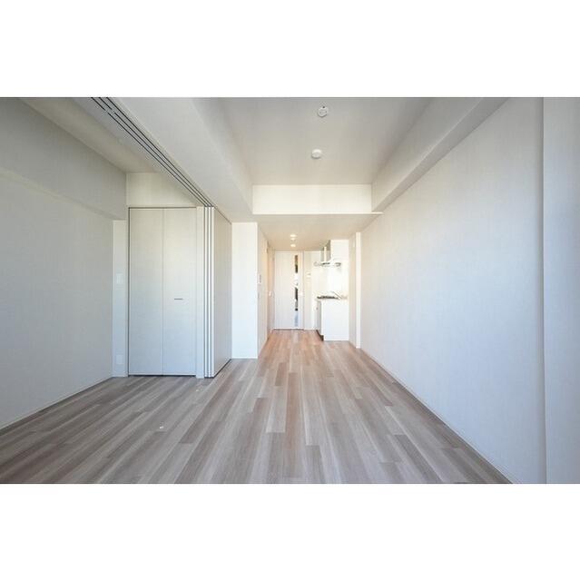 179000