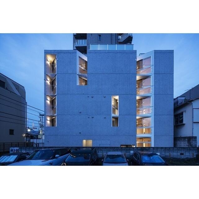 142000