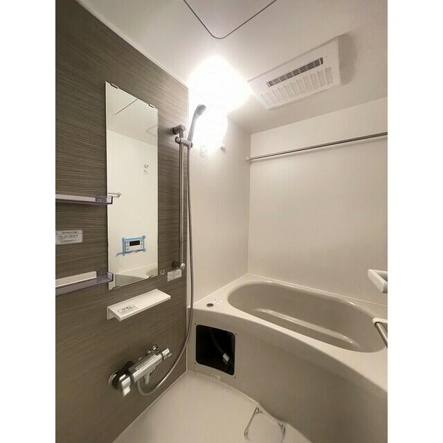 184000
