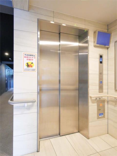 156000