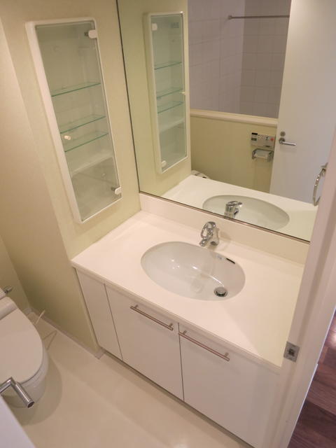 265000