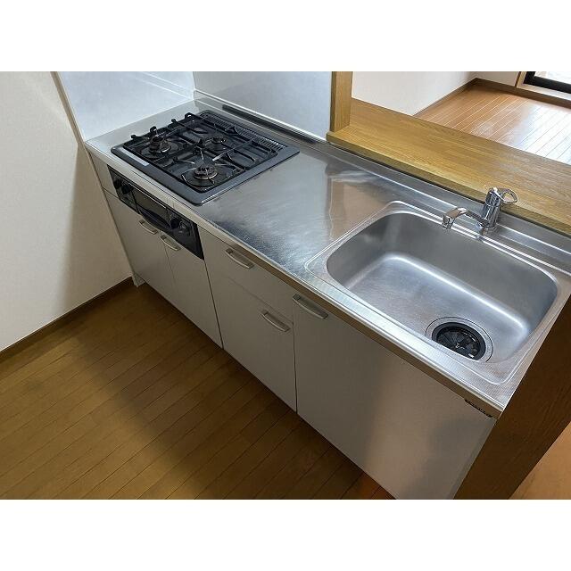 172000