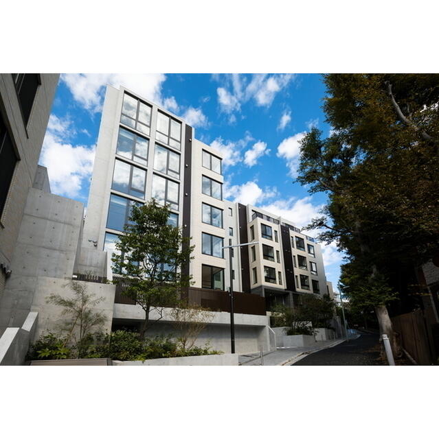 250000