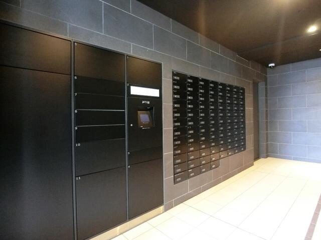 235000