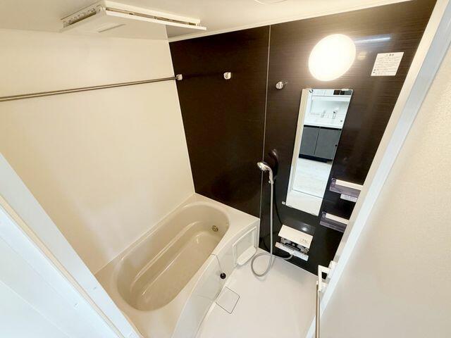 316000