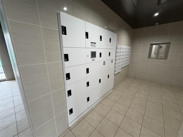 146000