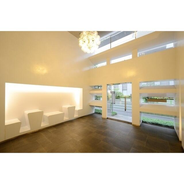 219000