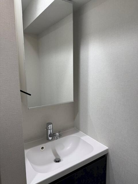 164500