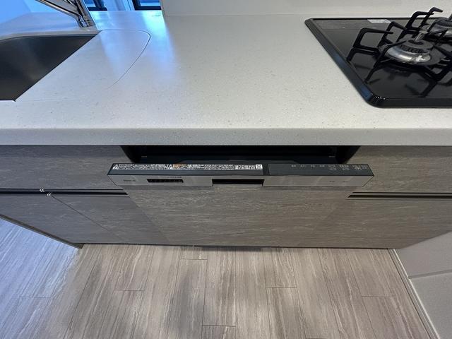 226000
