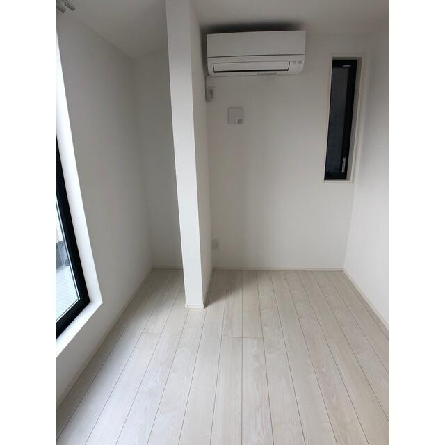 360000