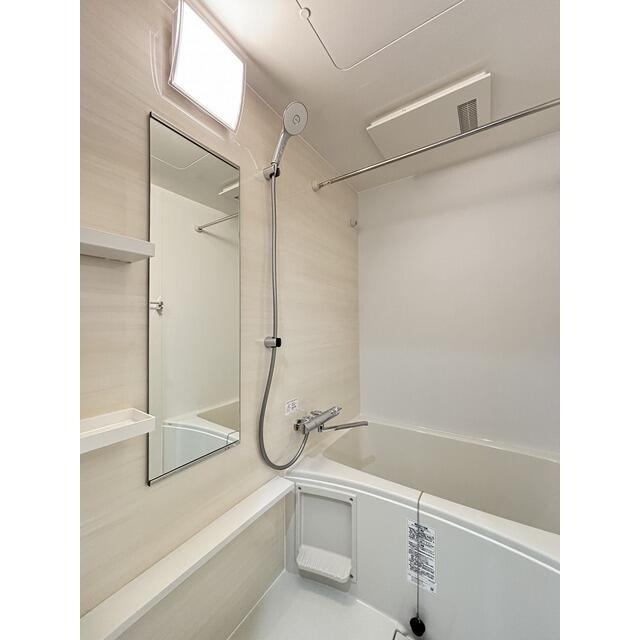 172000