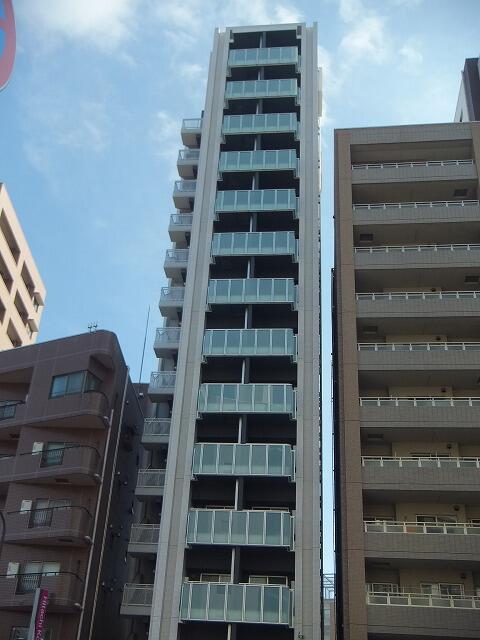 156000