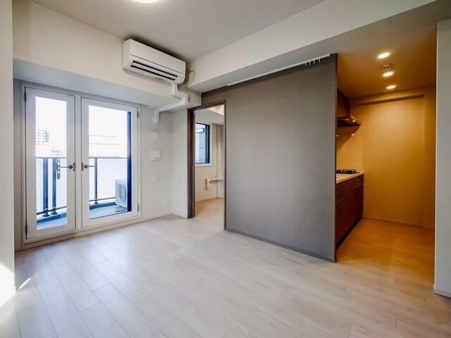 277000