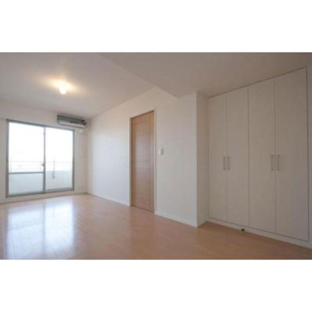 225000