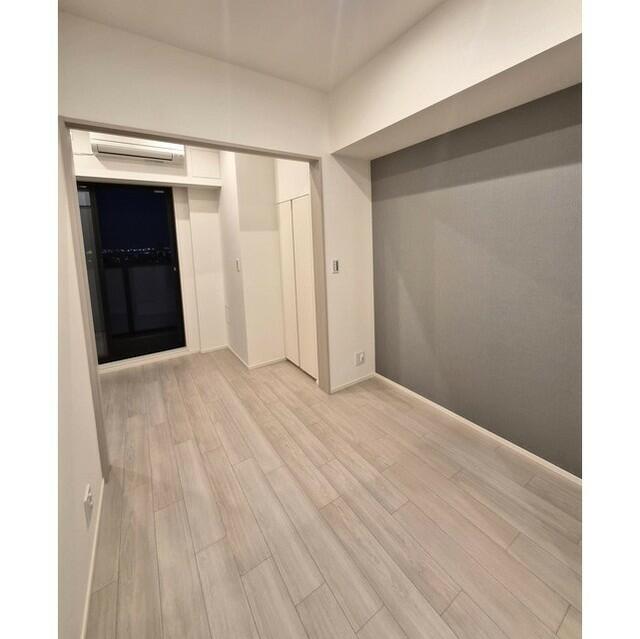 169000