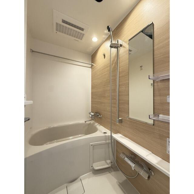 156000