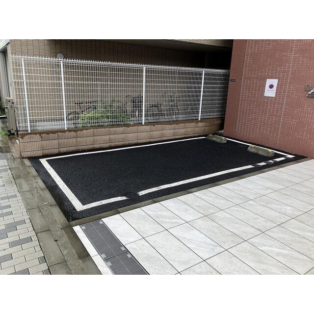 169000