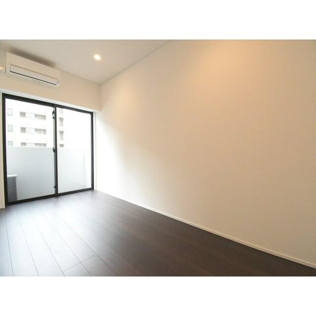 322000