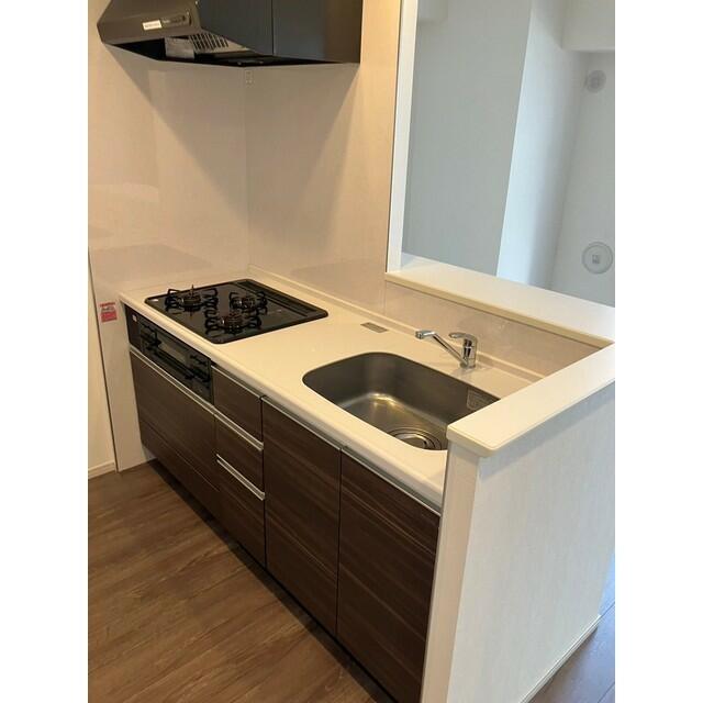 225000
