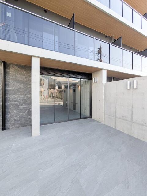 211000
