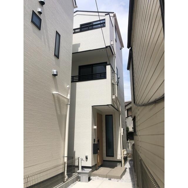 268000