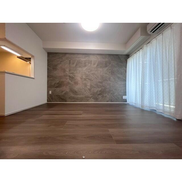 194000