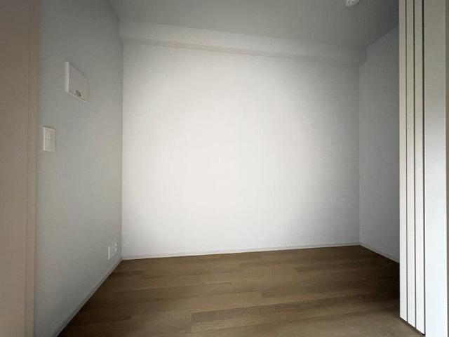156000