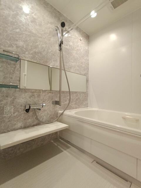 275000