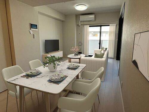 275000