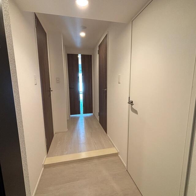 237000