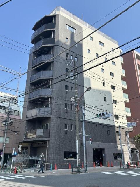283500