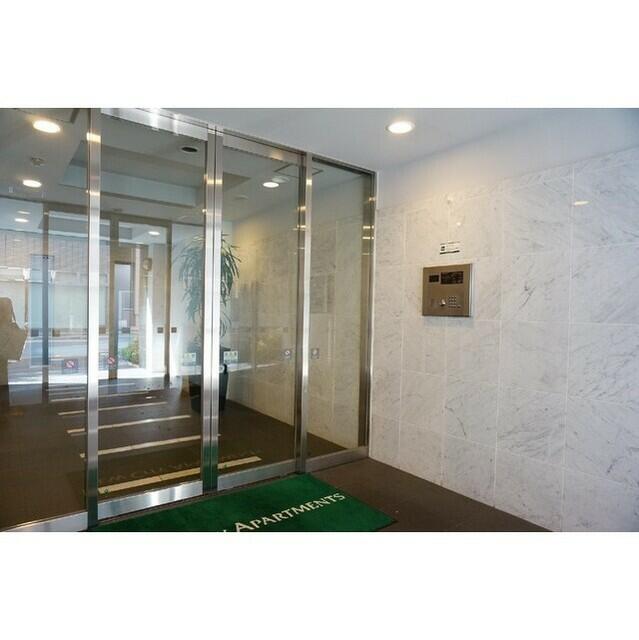 275000