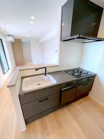 271000