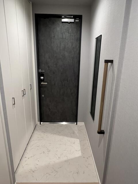 229000