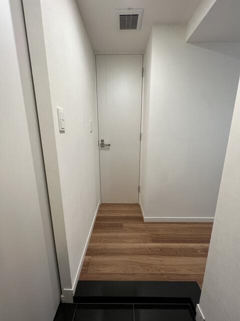 169000