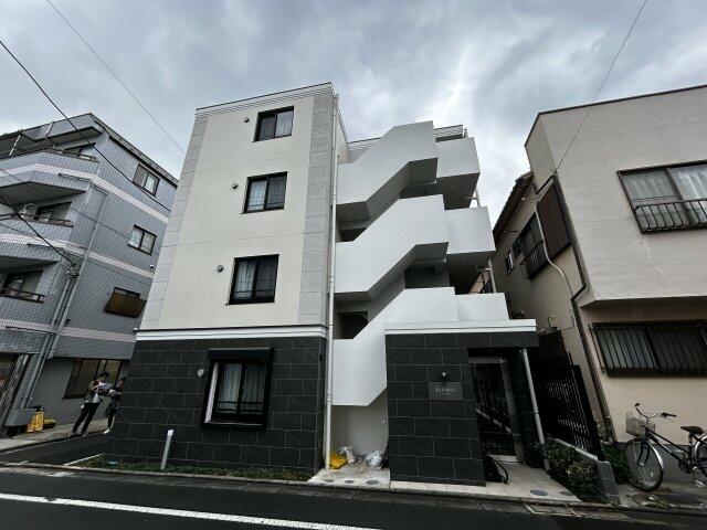 225000