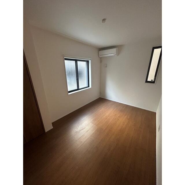 250000