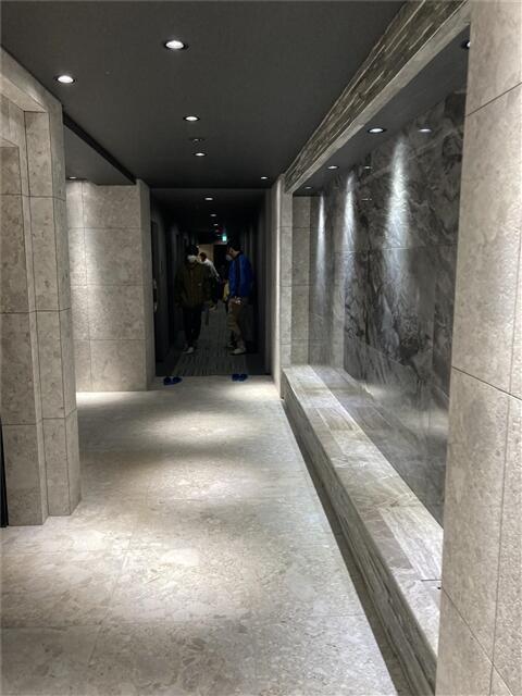 146000