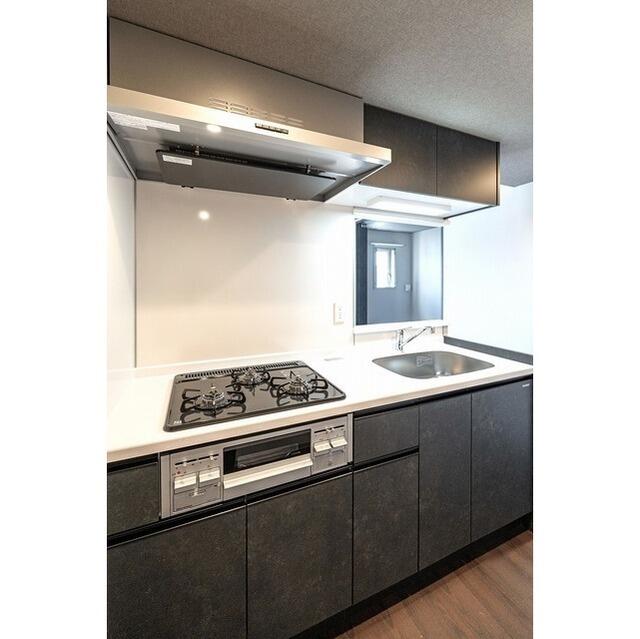 254000