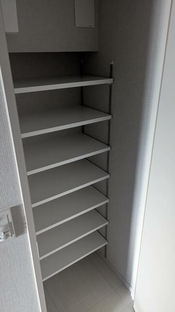 215000