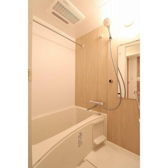 166000