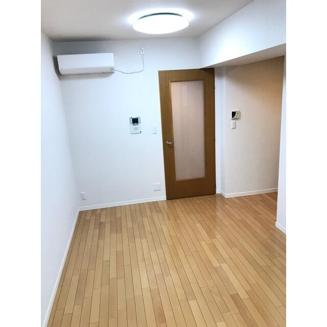 205000