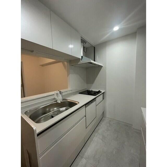 265000