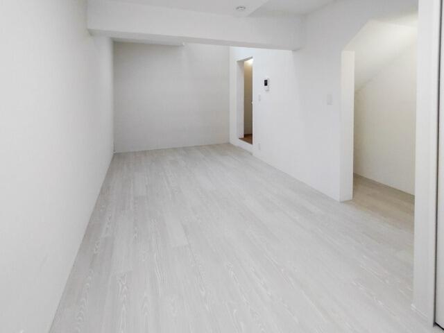 169000